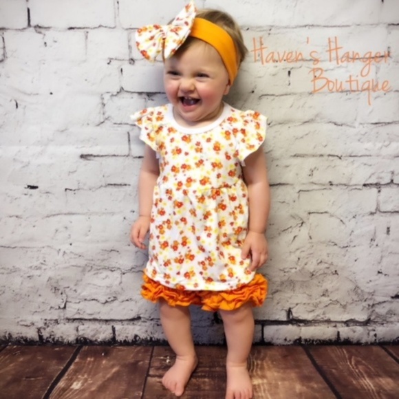 3pc. Baby Girl Floral Shorts Set w/ Headband - Picture 5 of 6